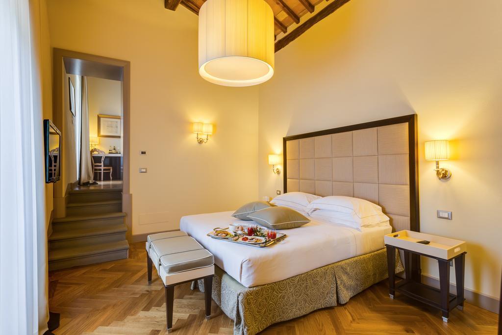 הוילה קסטלינה אין קיאנטי Castello La Leccia מראה חיצוני תמונה